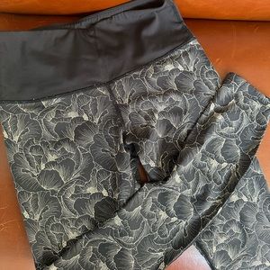 Varley Estrella legging gold floral small